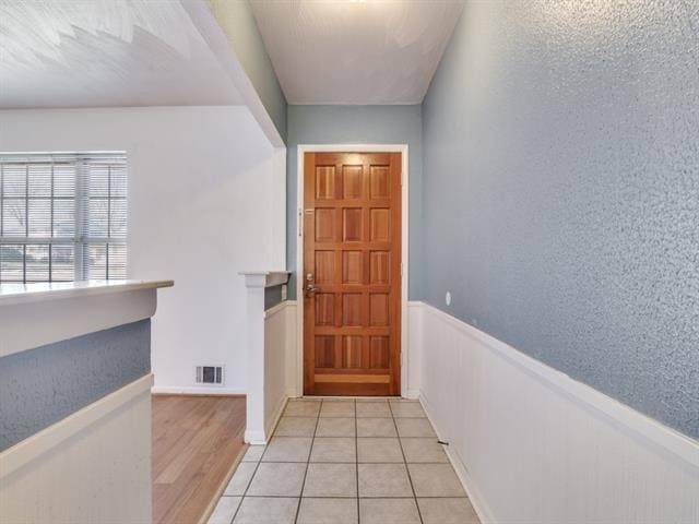 Building Photo - 722 Hawthorne Dr