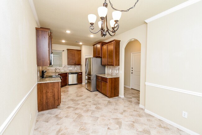 Building Photo - 2826 Whitman Dr