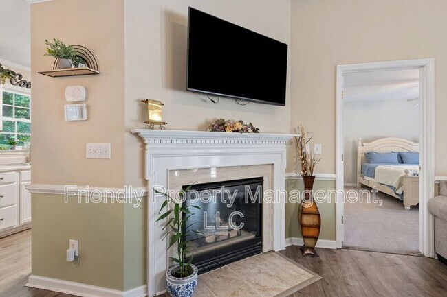 Building Photo - 1608 Rogers Pointe Ln
