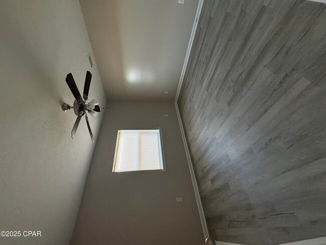 Building Photo - 816 E 25th St