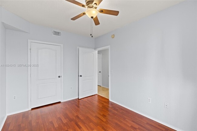 Building Photo - 1309 Belmont Pl