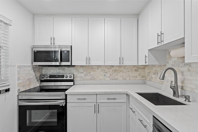 Building Photo - 7765 SW 86th St