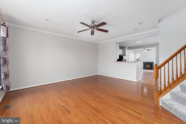 Building Photo - 13700 Barksdale Dr