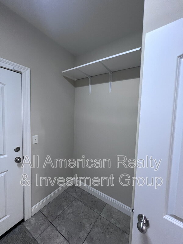 Building Photo - 6882 Brocado Ct