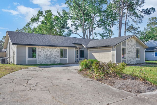 Building Photo - 10931 Rock Island Rd