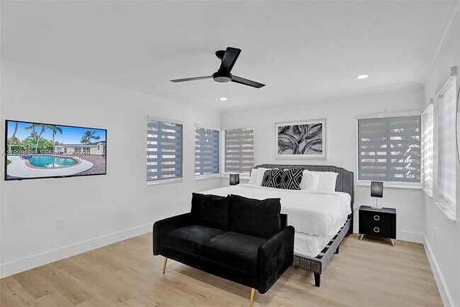 Building Photo - 725 Harrison St