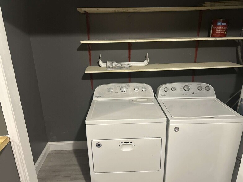 Building Photo - 126 Kesterson St