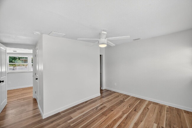 Building Photo - Fully Renovated 3 bedroom St. Pete Home | ...