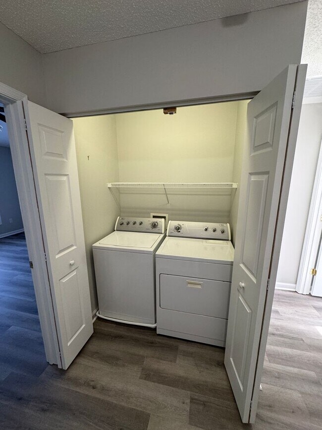 Building Photo - 2-Bedroom Townhouse in Harrisonburg