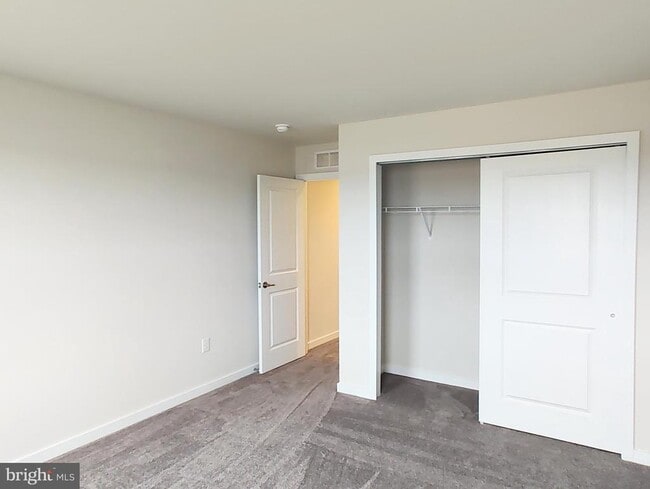 Building Photo - 3 Wafer Aly