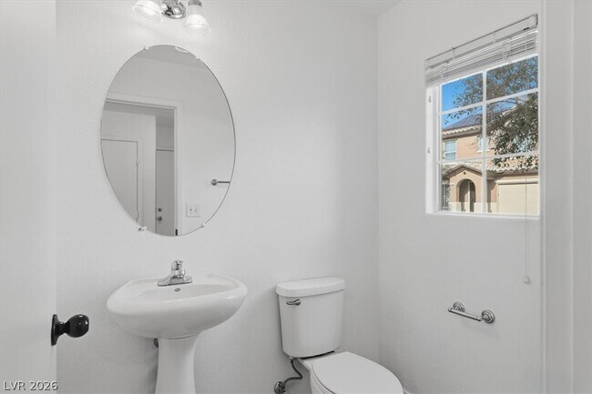 Building Photo - 541 Penzance Ct