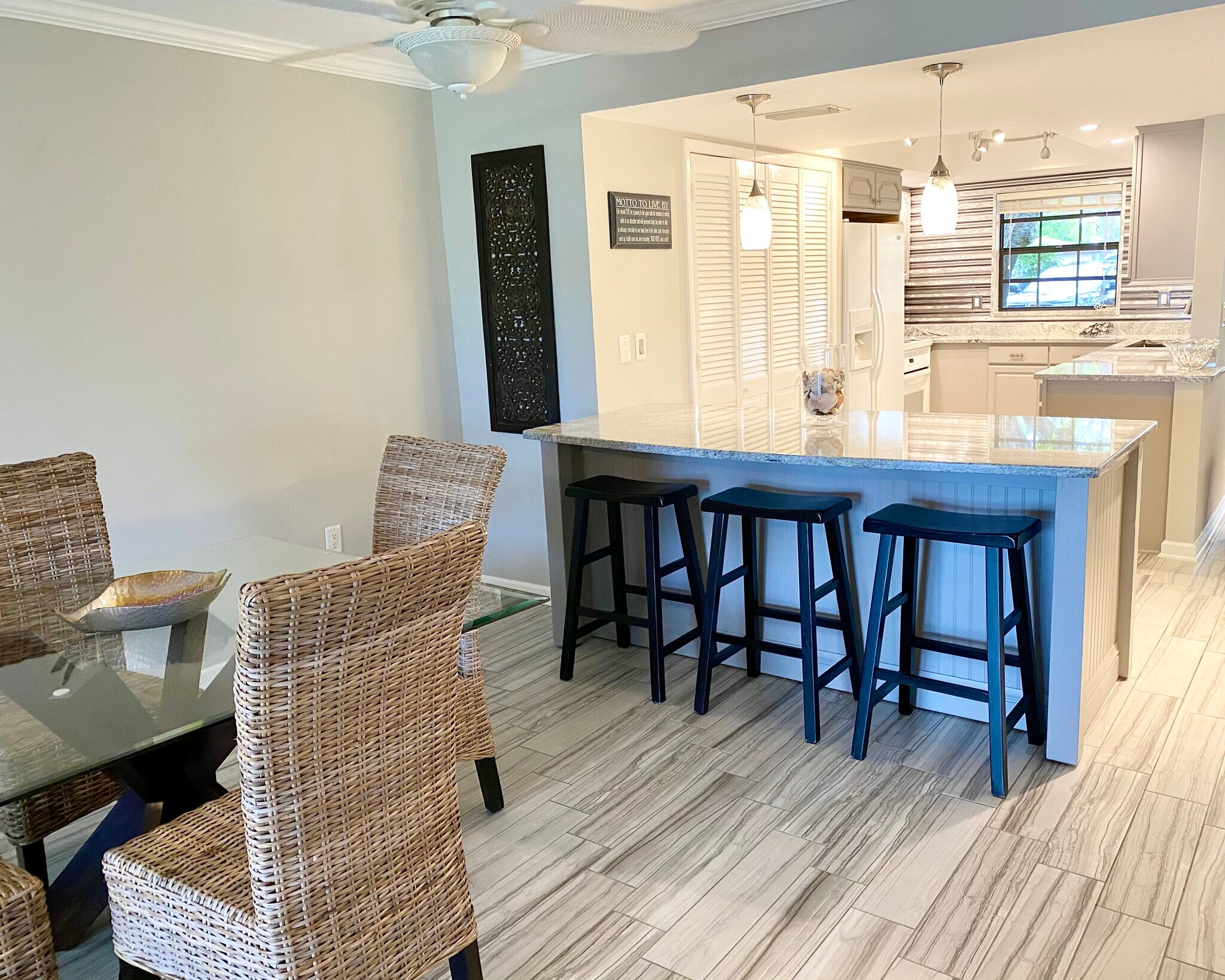 Building Photo - 150 Englewood Isles Pky