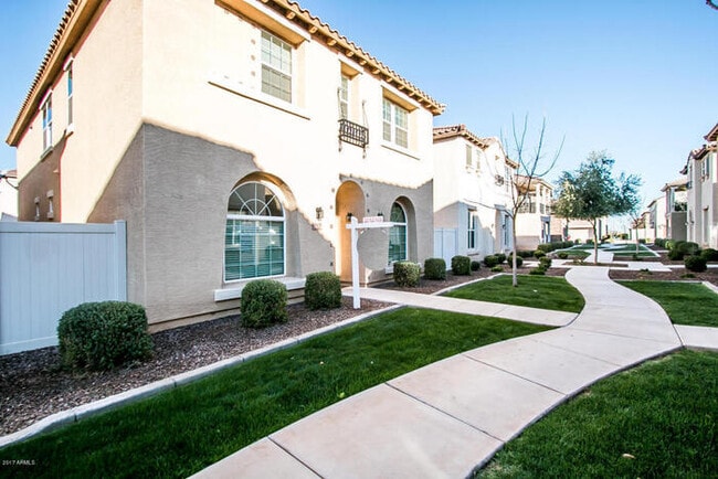 Building Photo - This home has everything that you are looking for!