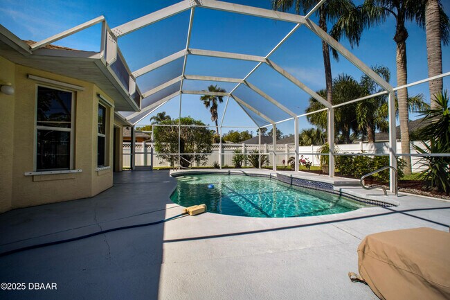 Building Photo - 6115 Sabal Point Cir