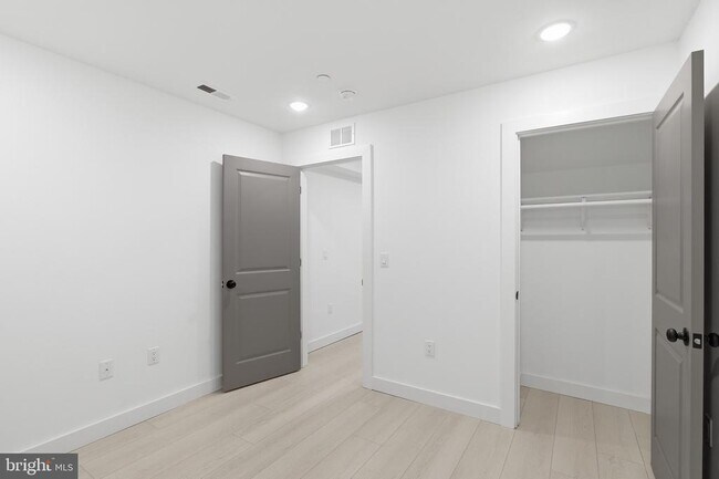 Building Photo - 1007 W Orleans St