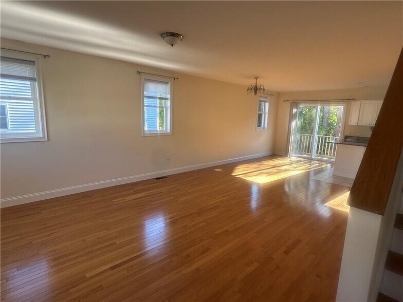 Building Photo - 32 Seafare Ln