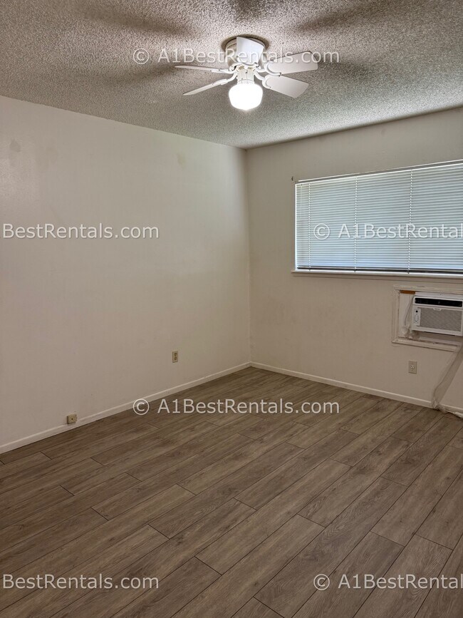 Building Photo - 5355 Yosemite Blvd