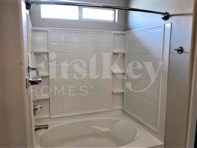 Building Photo - 31351 N Blackfoot Dr