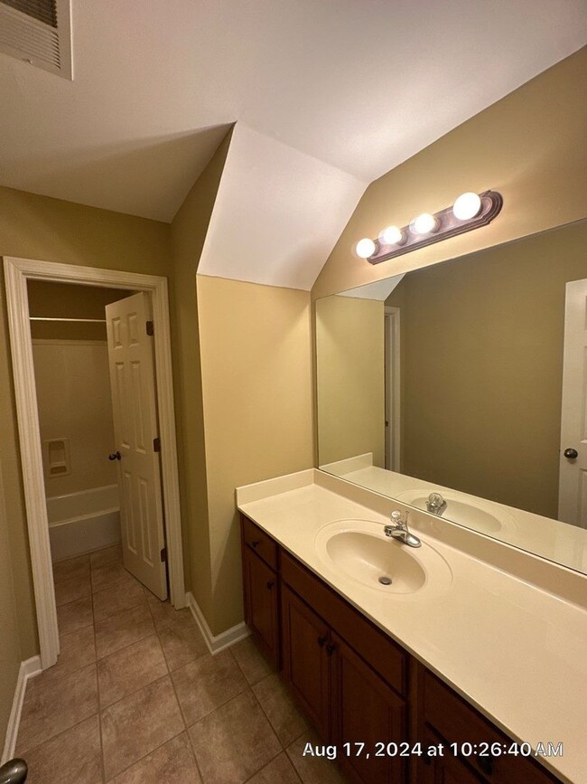 Building Photo - 10135 Ridgewood Oak Dr