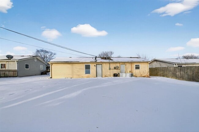 Building Photo - 2749 Dawson St