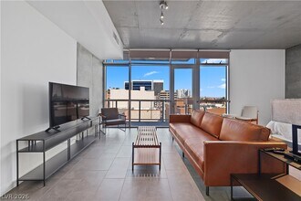 Building Photo - 353 E Bonneville Ave