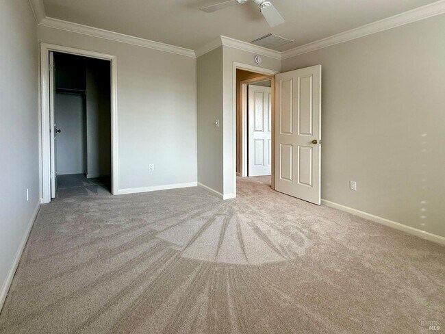 Building Photo - 1876 Heritage Way