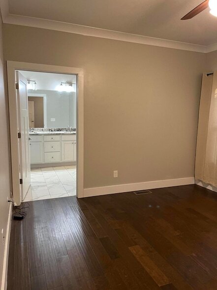 Building Photo - 205 Courtland Crest Dr SW