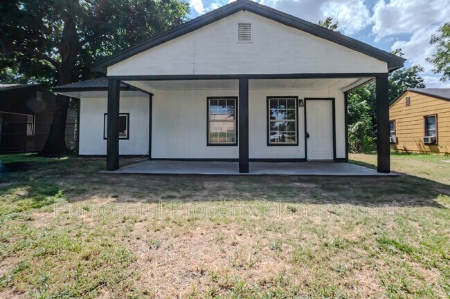 Primary Photo - 516 Morrison Ave