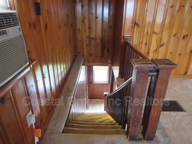 Building Photo - 3521 Bayside Ave