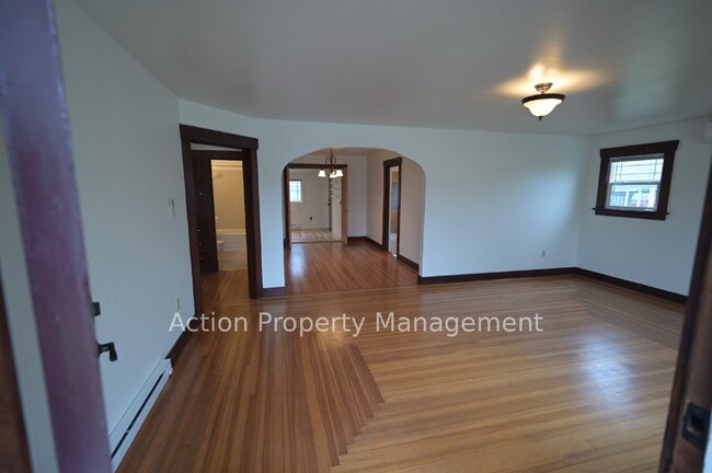 Building Photo - 2 bed, office, 2 bath, 1 car garage, in Sequim