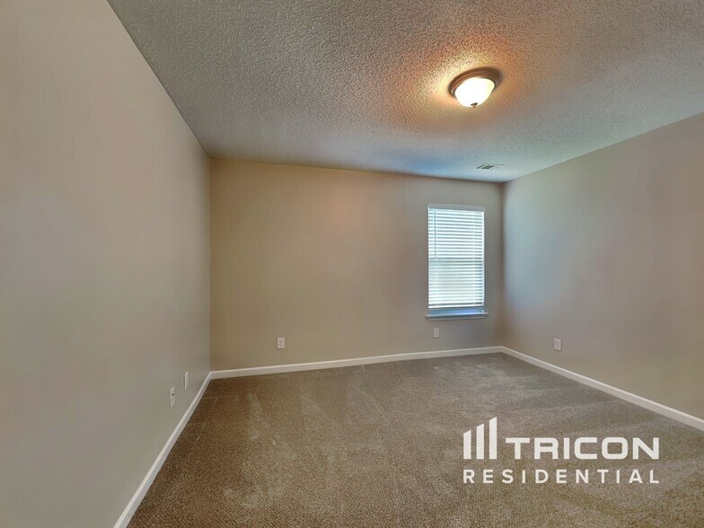 Building Photo - 2635 Brookgate Crossing