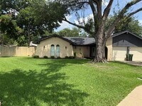 Building Photo - 2521 Westchester Dr