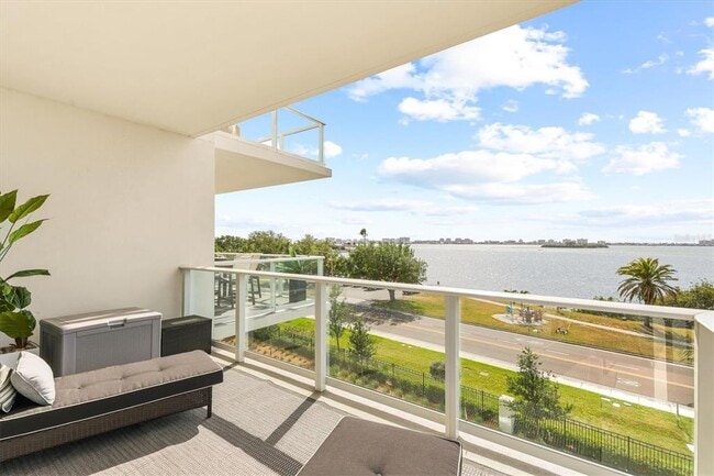 Building Photo - 1020 Sunset Point Rd