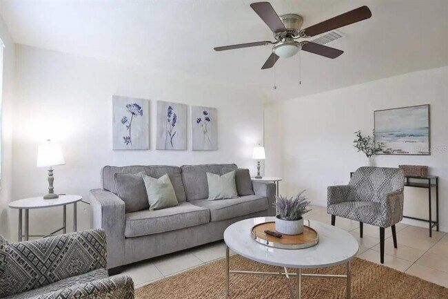 Building Photo - 5622 S Lockwood Ridge Rd