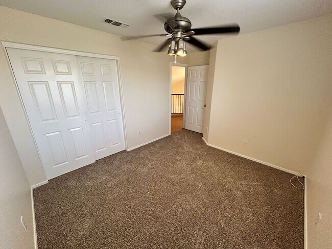 Building Photo - 3 Bed / 2.5 bath Gilbert Home with New Pai...