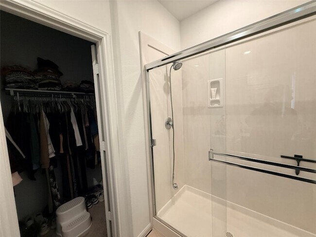 Building Photo - 17802 Plow Horse Ln