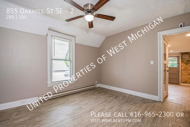 Building Photo - 855 Oakhill St SE