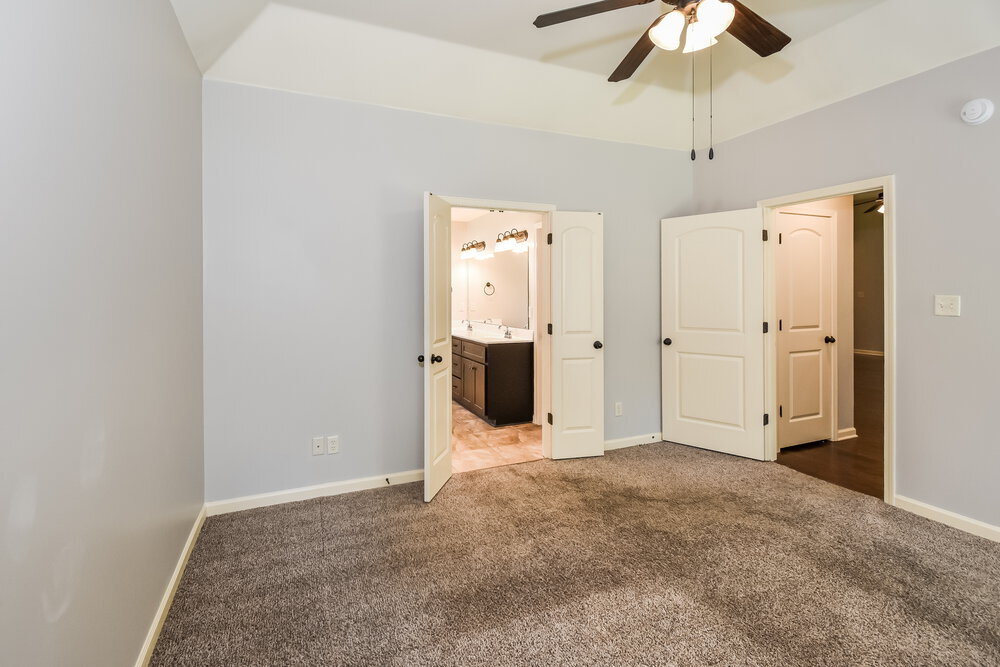 Building Photo - 2639 Cherry Tree Dr
