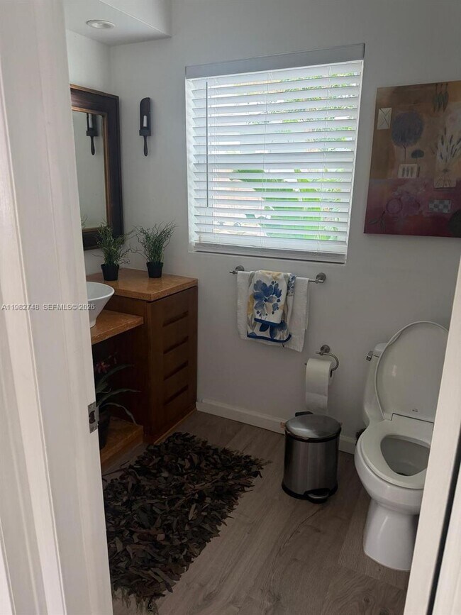 Building Photo - 1251 SW 11th Terrace