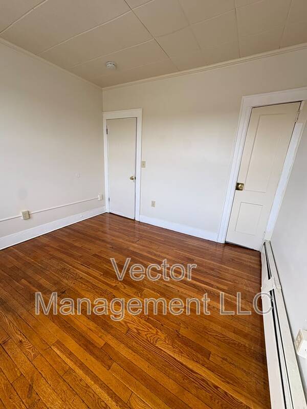 Building Photo - 1160 Dixwell Ave