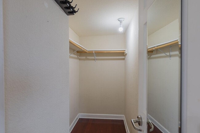 Building Photo - Beautiful 1 BR / 1 BA Home for Rent