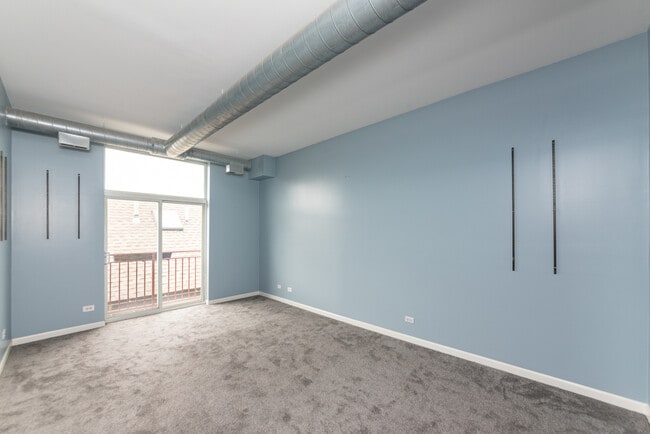 Building Photo - 2356 N Elston Ct