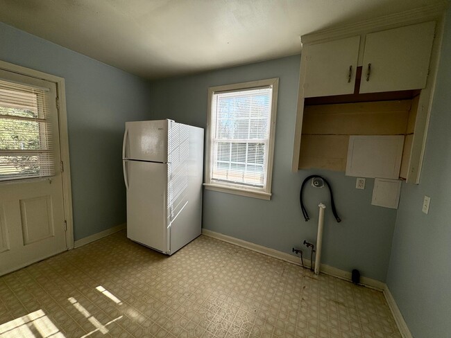 Building Photo - Lovely Home in Fort Hill Area