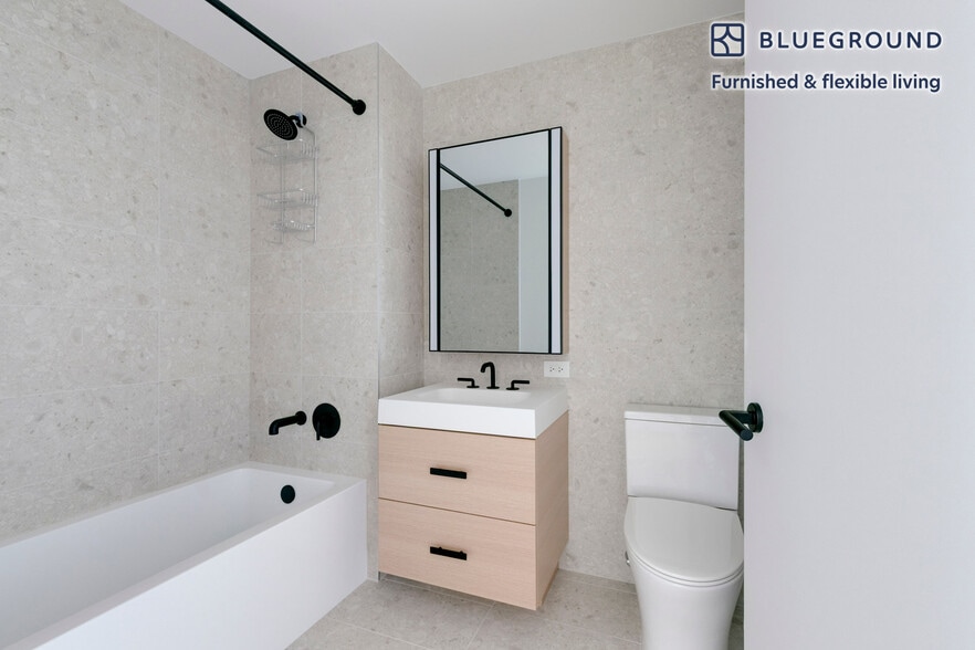 Building Photo - 478 Kent Ave