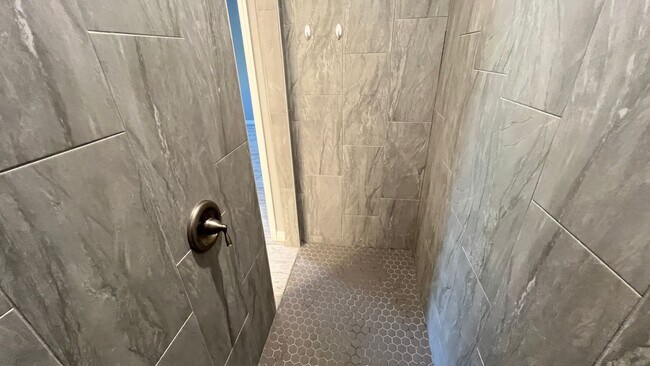 Building Photo - Beautiful 3 Bedroom Palm Bay Home with Upgrades & No Water Bill!