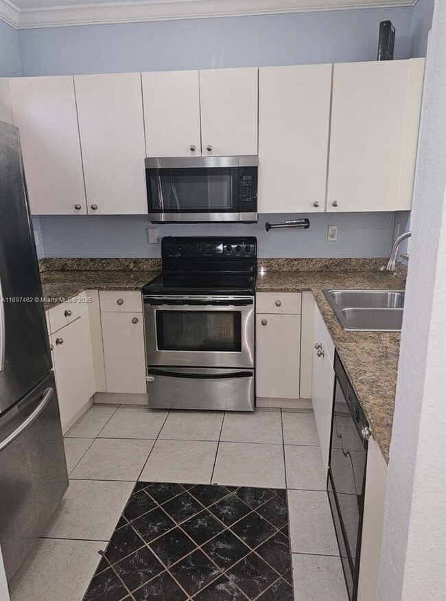 Building Photo - 12708 SW 49th Dr