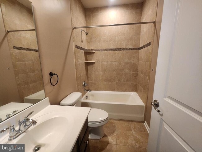 Building Photo - 729 Olive Wood Ln