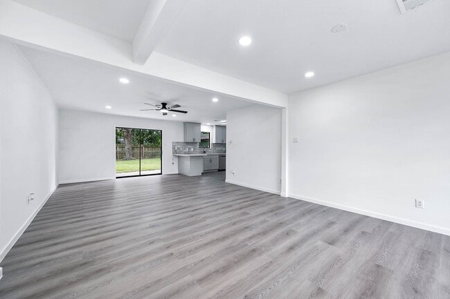 Building Photo - 7607 Grape St