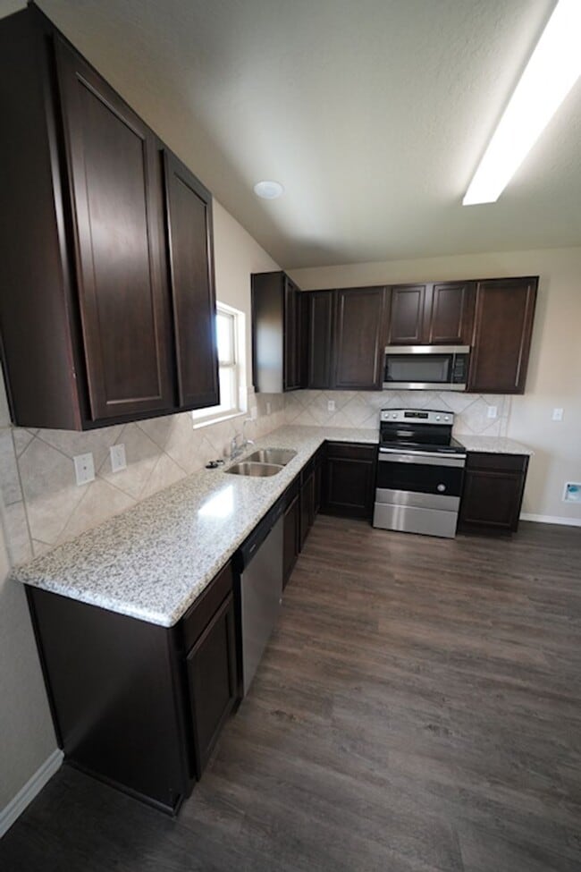 Building Photo - 745 Tupelo Tank Dr