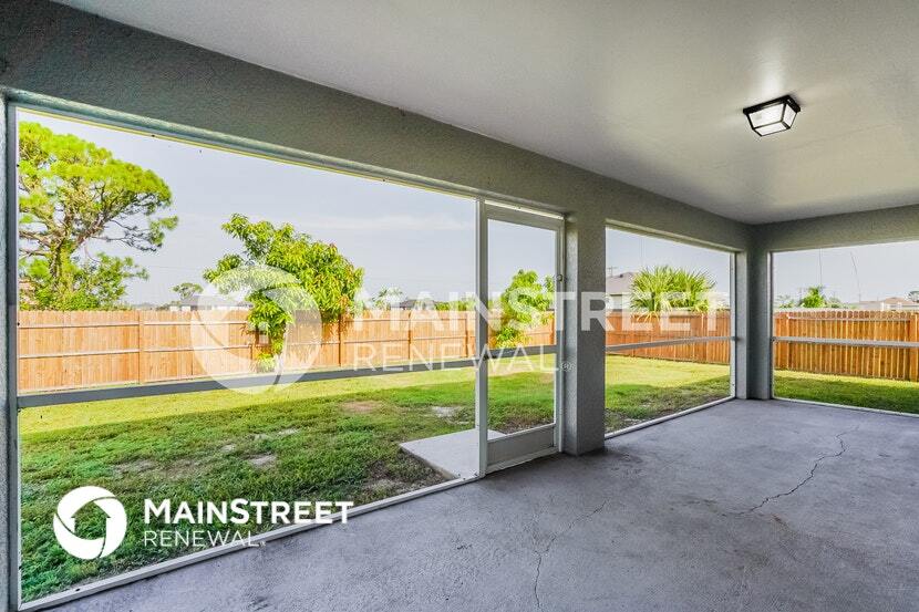 Building Photo - 1316 NW 15th Pl